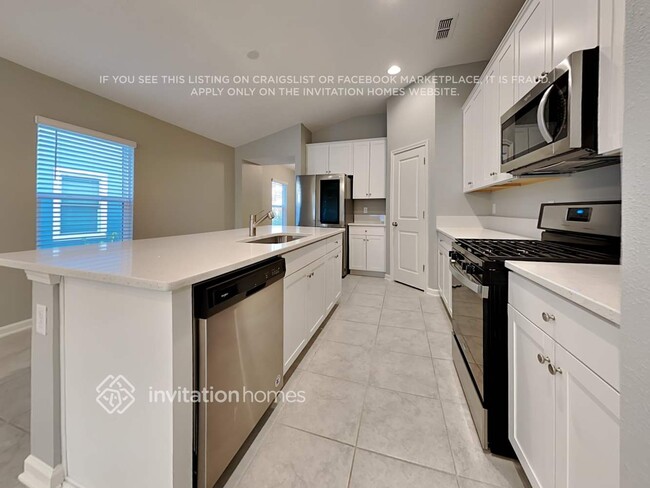 Foto del edificio - 565 Meadow Ridge Dr