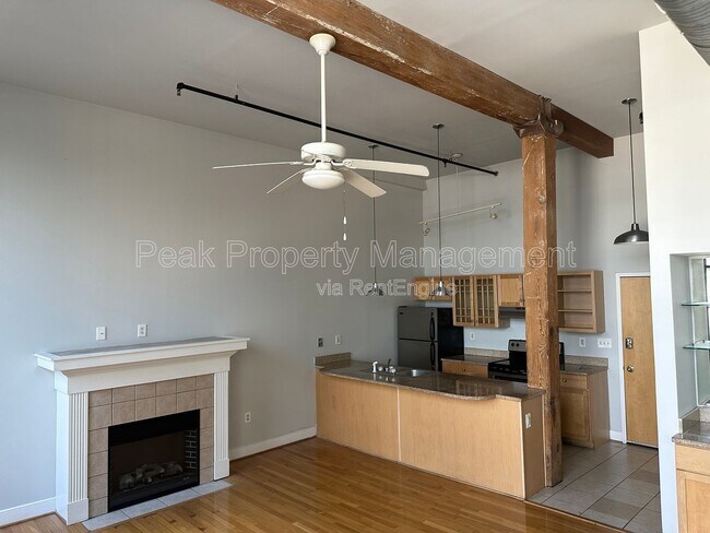 Building Photo - 801 Hinton St