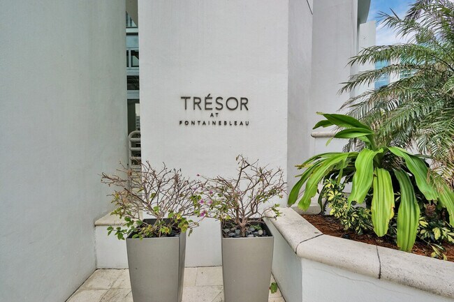 Foto del edificio - 4441 Collins Ave