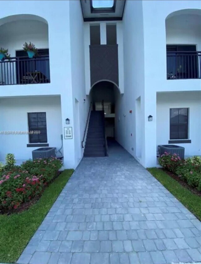 Foto del edificio - 15560 SW 136th St