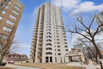 Building Photo - 1633 N Prospect Ave