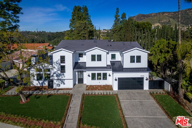 Building Photo - 3025 Arrowhead Dr