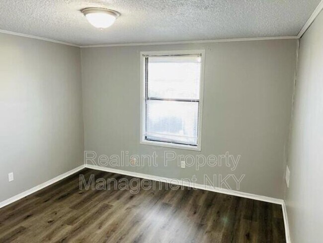 Building Photo - 601 Amhurst Dr