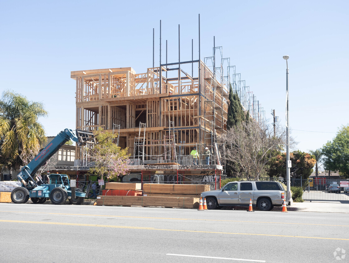 Building Photo - 8802 Van Nuys Blvd