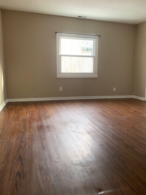 Foto del edificio - 121 E 33rd St