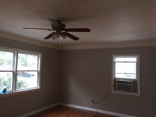 Building Photo - 559 N Marengo Ave