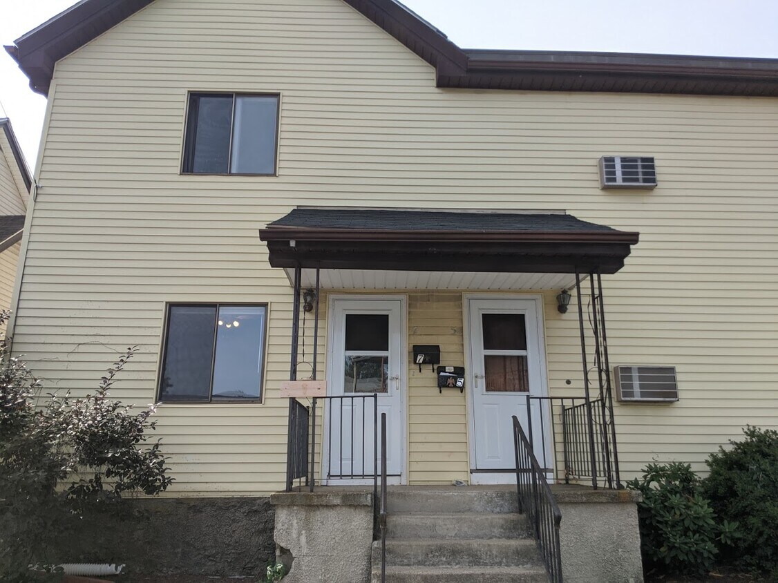 Primary Photo - 7 Cook St