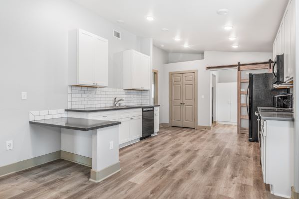 Foto del edificio - 2037 Sunnycrest St