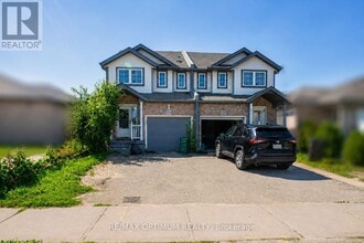Building Photo - 139 Activa Ave