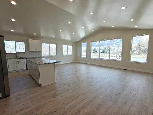Main Room - 6662 S Highland Dr