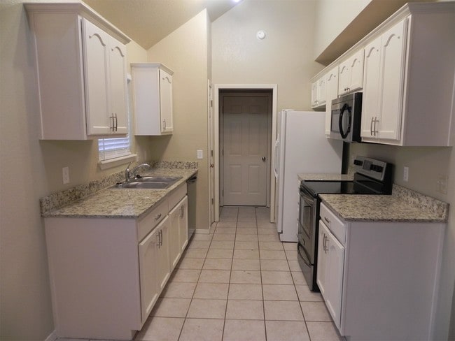 Foto del edificio - 9121 E 74th St
