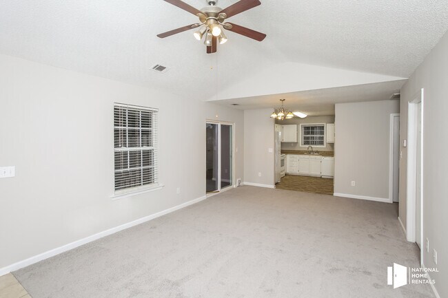 Building Photo - 509 Chisolm Way