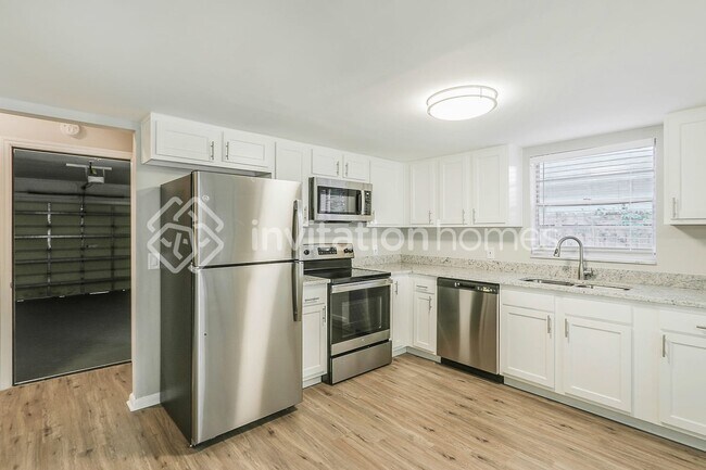 Foto del edificio - 403 Green Arbor Dr