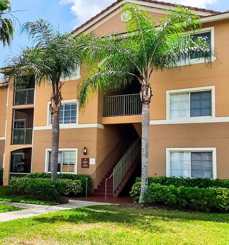 3711 NW Mediterranean Ln, Jensen Beach, FL 34957 Townhome Rentals in