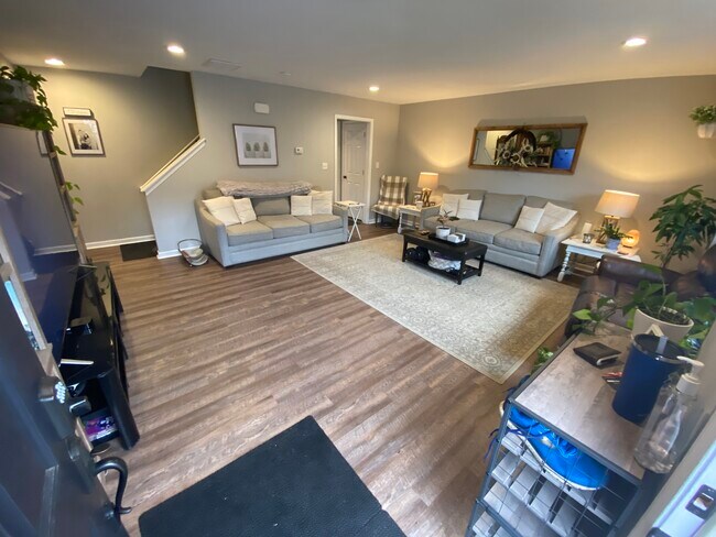 Foto del edificio - 110 Aaron Pl