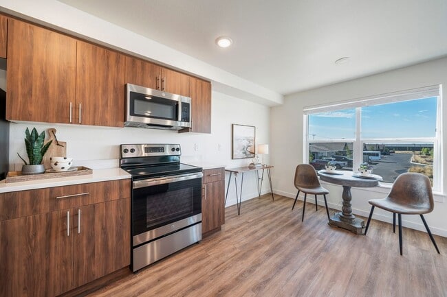 Interior Photo - North 88