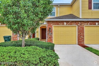 Building Photo - 6846 Roundleaf Dr