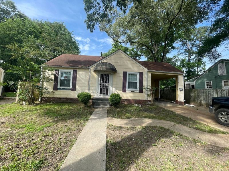 Primary Photo - 148 Shadowlawn Dr