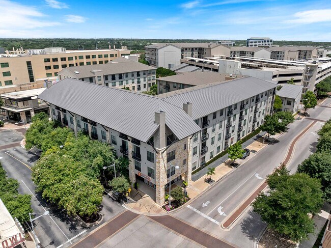 Building Photo - Residences at the Domain