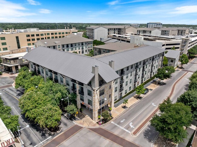 Building Photo - Residences at the Domain