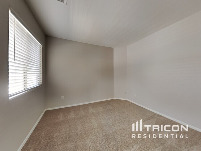 Foto del edificio - 15314 N 161st Dr