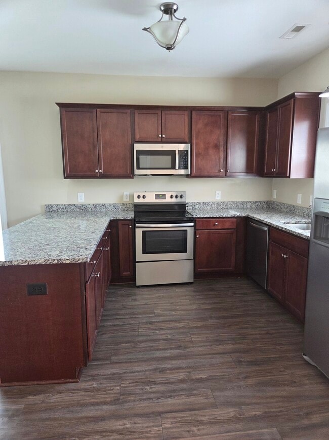 Building Photo - 3909 Granada Dr