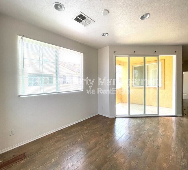 Building Photo - 1433 Shearwater St