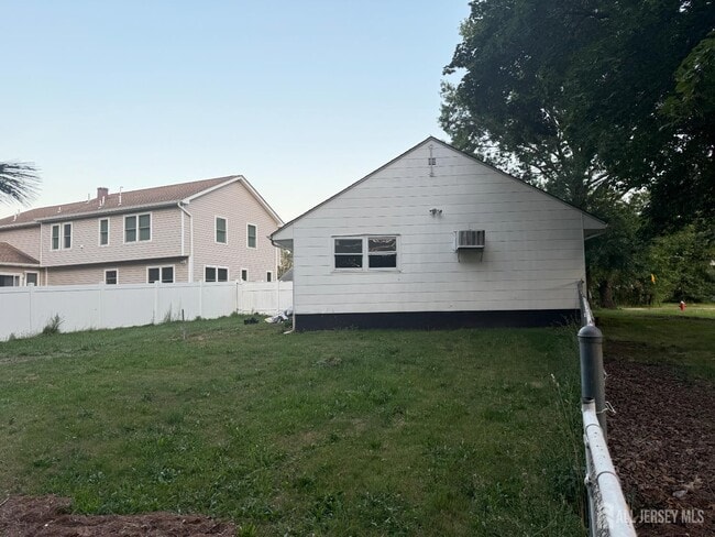 Building Photo - 1211 Stelton Rd