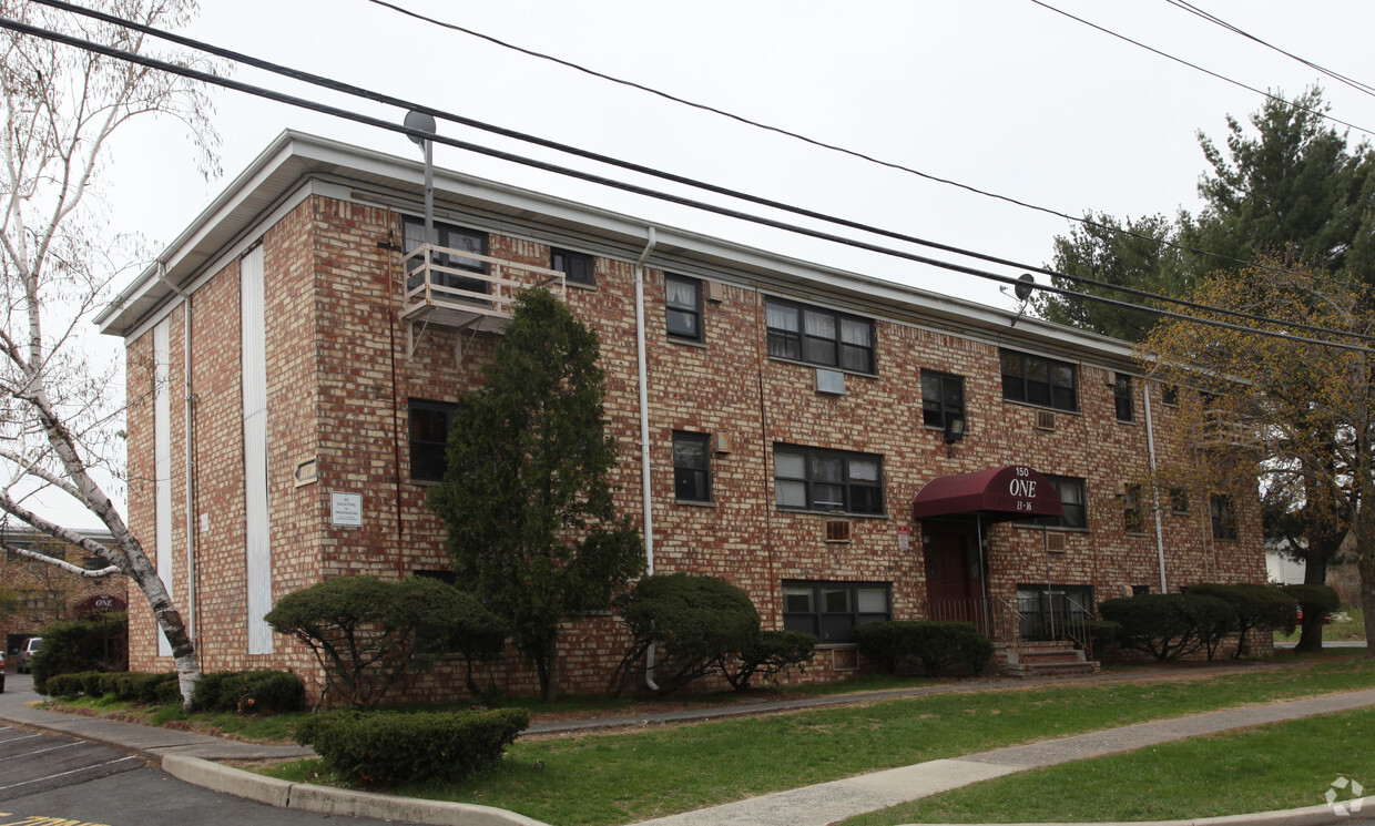 Building Photo - Meadow Lane Apartments