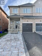 Building Photo - 1261 Blencowe Cres
