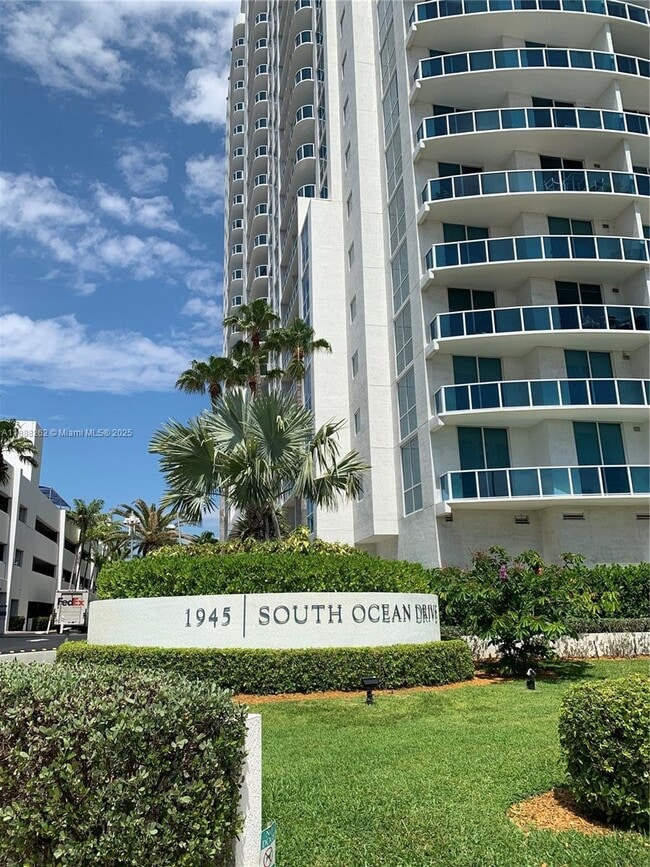 Foto del edificio - 1945 S Ocean Dr