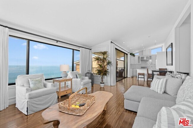 Foto del edificio - 29700 Zuma Bay Way