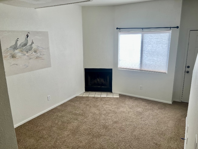 Building Photo - 3409 N Fontana Ave