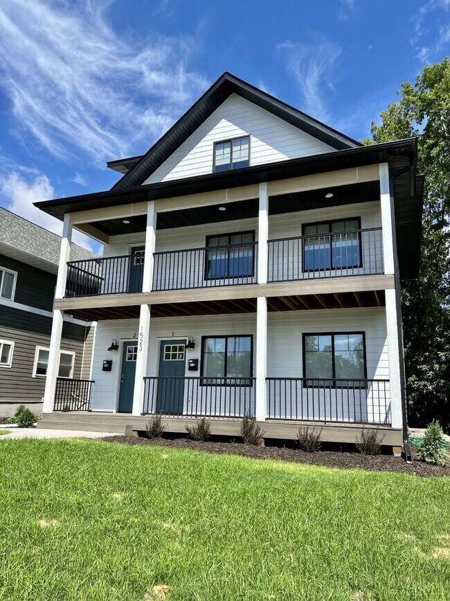 Building Photo - 1523 Rollins Ave SE Building Photo - 1523 Rollins Ave SE