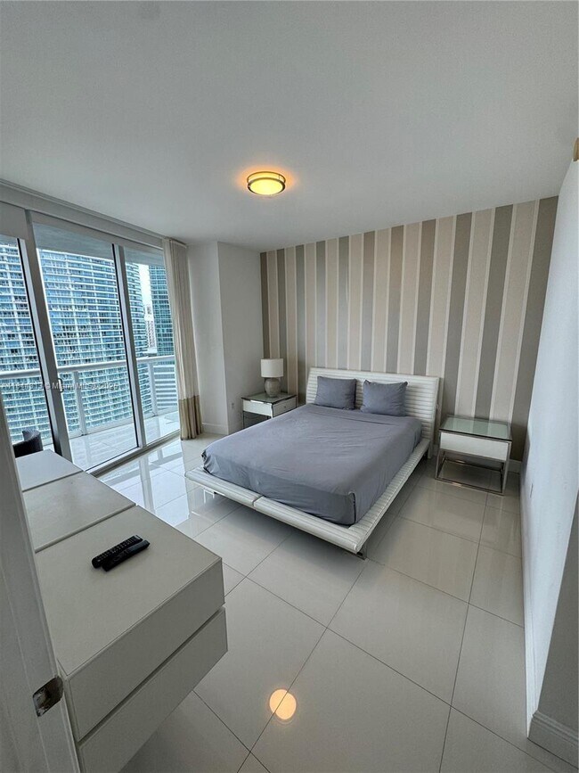 Building Photo - 465 Brickell Ave
