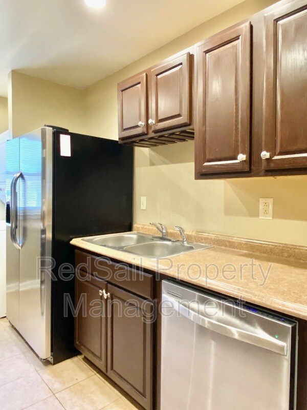 Building Photo - 3145 Reese Dr