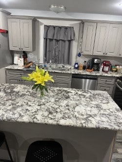 Foto del edificio - 5869 Colbert St