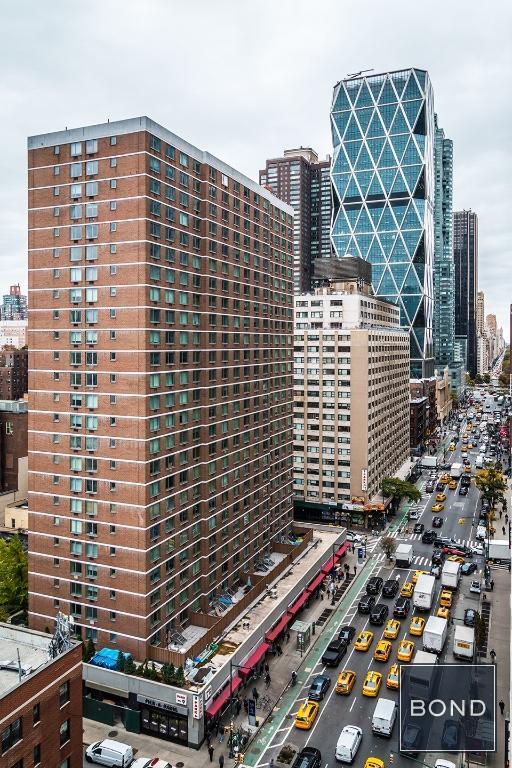 Foto del edificio - 888 Eighth Avenue