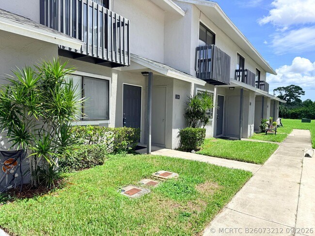 Foto del edificio - 1104 Riverside Dr
