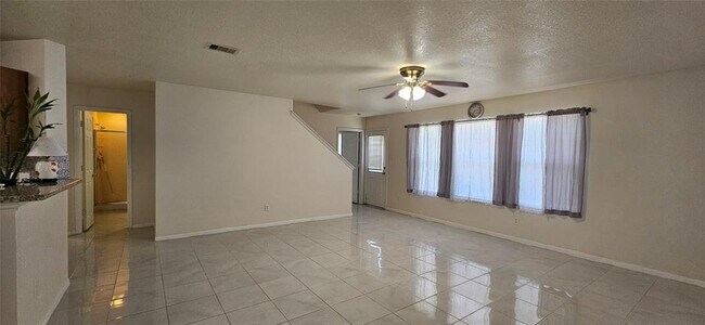 Foto del edificio - 19514 Swan Valley Dr