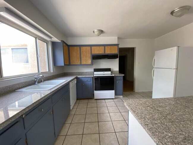 Foto del edificio - 11413 SnowHeights Blvd NE