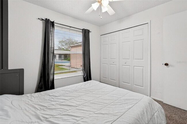 Foto del edificio - 5107 Deer Creek Dr