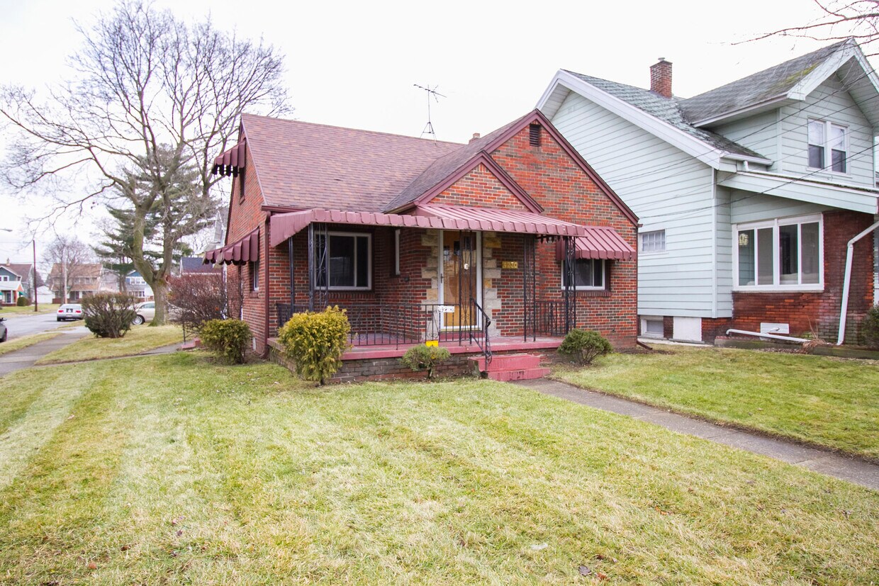 4230 Jackman Rd, Toledo, OH 43612 House for Rent in Toledo, OH