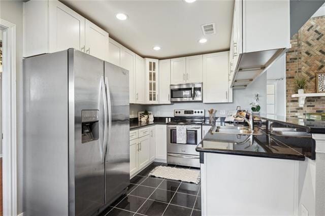 Building Photo - 111 Oakmont Dr