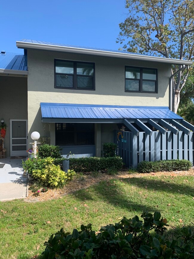 Front entrance - 1411 NE 14th Ct