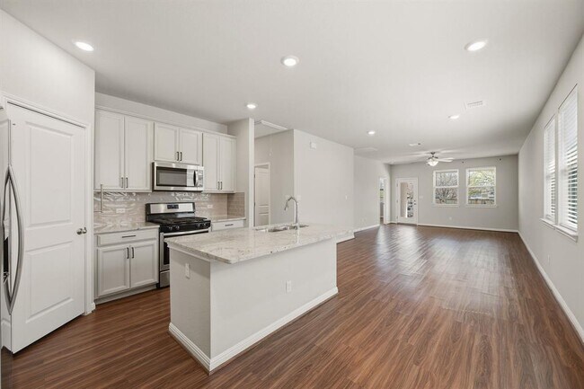 Foto del edificio - 217 McFarland St