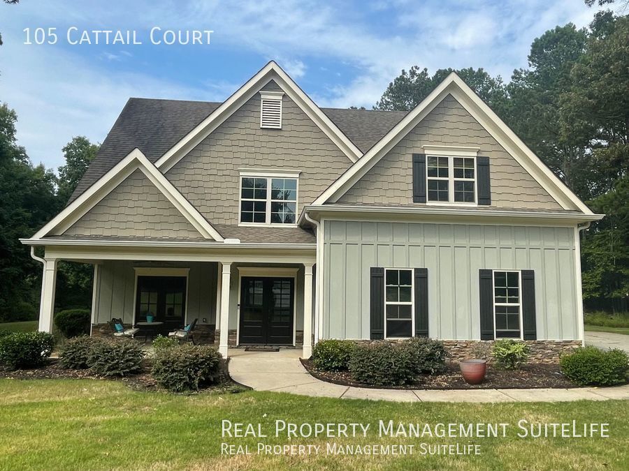 Foto principal - Luxury Living in Fayetteville's Canoe Club...