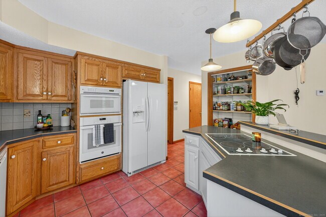 Building Photo - 71 Cherry Swamp Rd