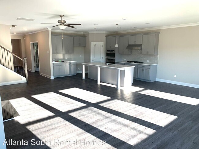 Building Photo - 3 br, 3 bath House - 270 Hollis St