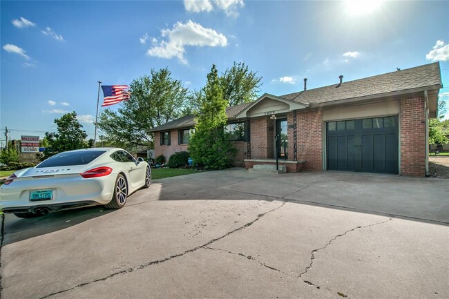 Building Photo - 1409 S Blvd